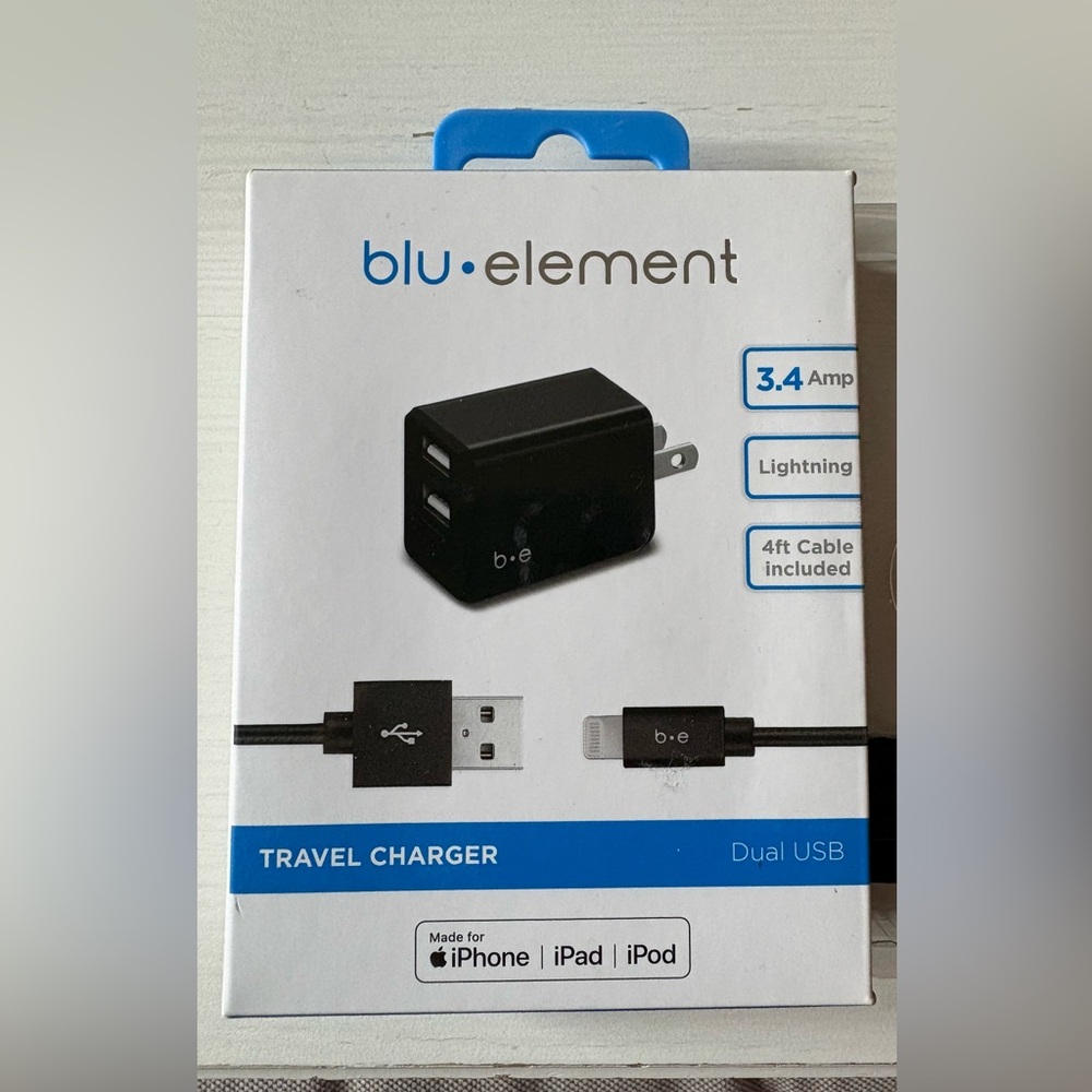 Element Black Dual USB Travel Charger